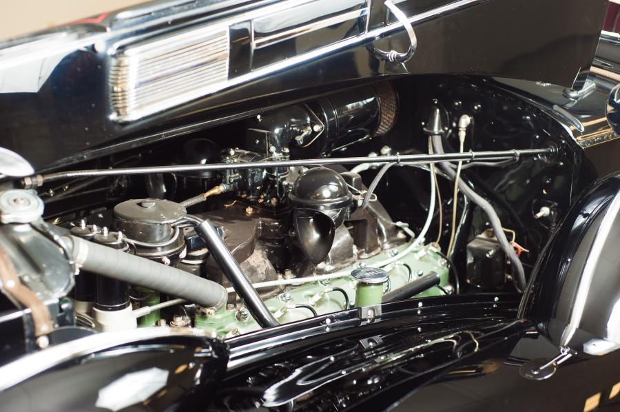  Packard Twelve Convertible Sedan 1938 года  (фото 15 из 42)